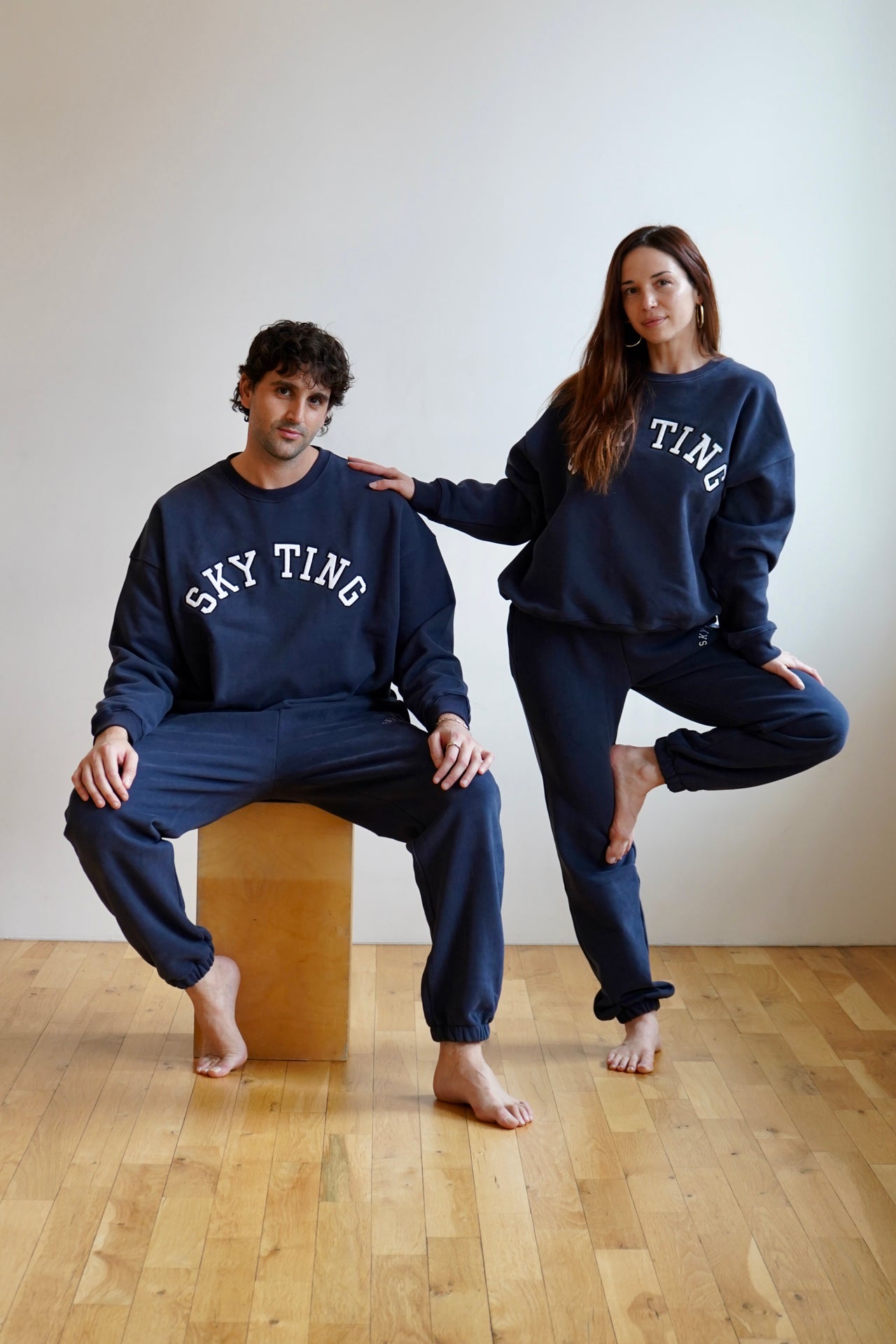VARSITY CREWNECK - NAVY